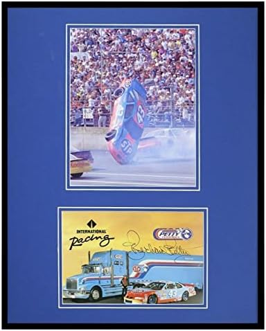 Richard Petty írt Alá Keretes 16x20 Baleset Fotó Meghatározott SZÖVETSÉG - Dedikált NASCAR Fotók