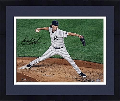 Keretes Gerrit Cole New York Yankees Dedikált 16 x 20 Hajszálcsíkos oldalnézet Fénykép - Dedikált MLB Fotók